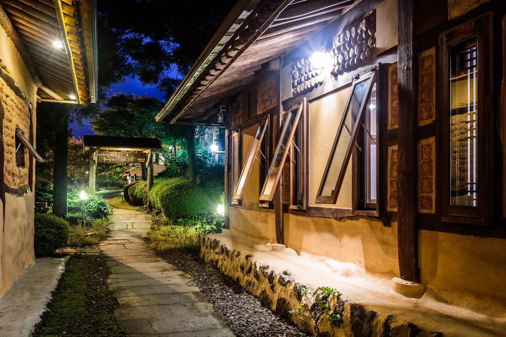Auberge de jeunesse Kasan Tobang à Seogwipo Extérieur photo