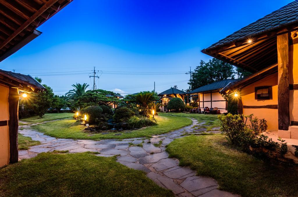 Auberge de jeunesse Kasan Tobang à Seogwipo Extérieur photo