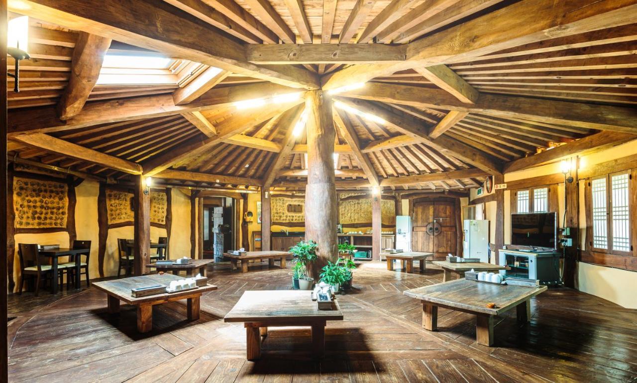 Auberge de jeunesse Kasan Tobang à Seogwipo Extérieur photo